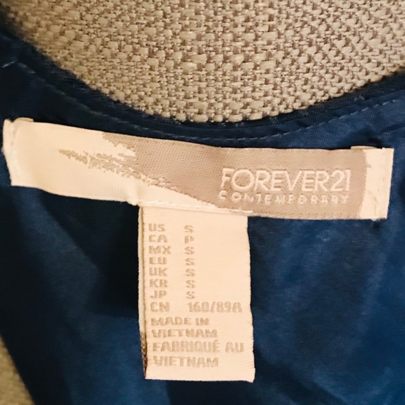 H&M crop top - Picture 4 of 4